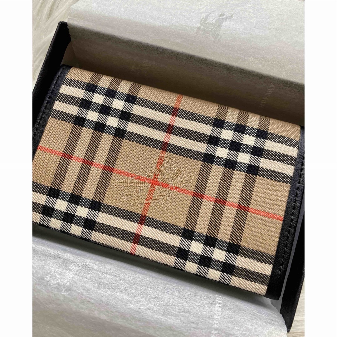 BURBERRY(バーバリー)の【新品】BURBERRY （バーバリー）マイクロミニ・システム手帳 メンズのファッション小物(手帳)の商品写真