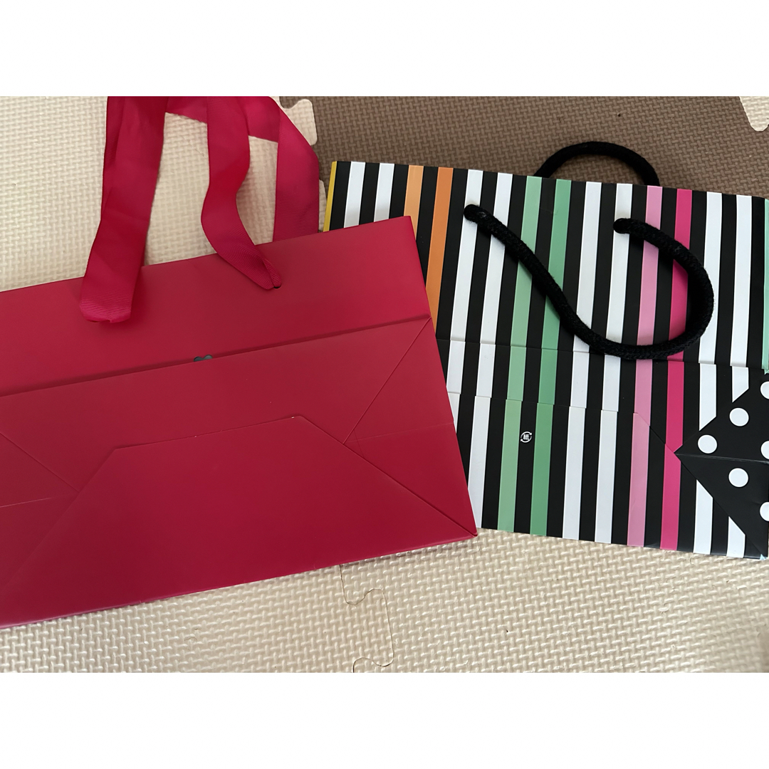 Samantha Thavasa(サマンサタバサ)の紙袋　2枚セット レディースのバッグ(ショップ袋)の商品写真