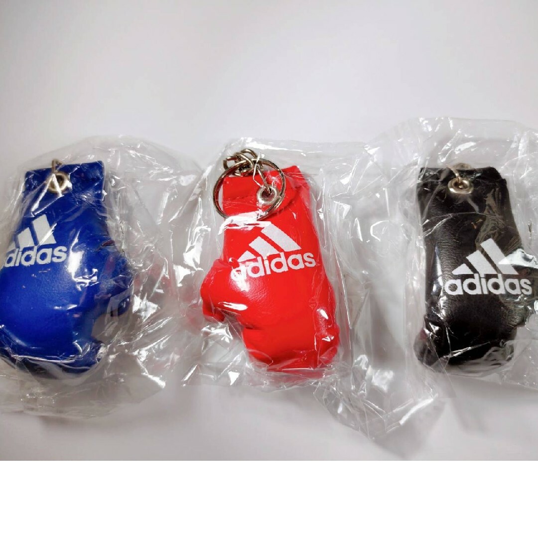 adidas(アディダス)のアディダス adidas ボクシンググローブ キーホルダー 3個セット スポーツ/アウトドアのスポーツ/アウトドア その他(ボクシング)の商品写真