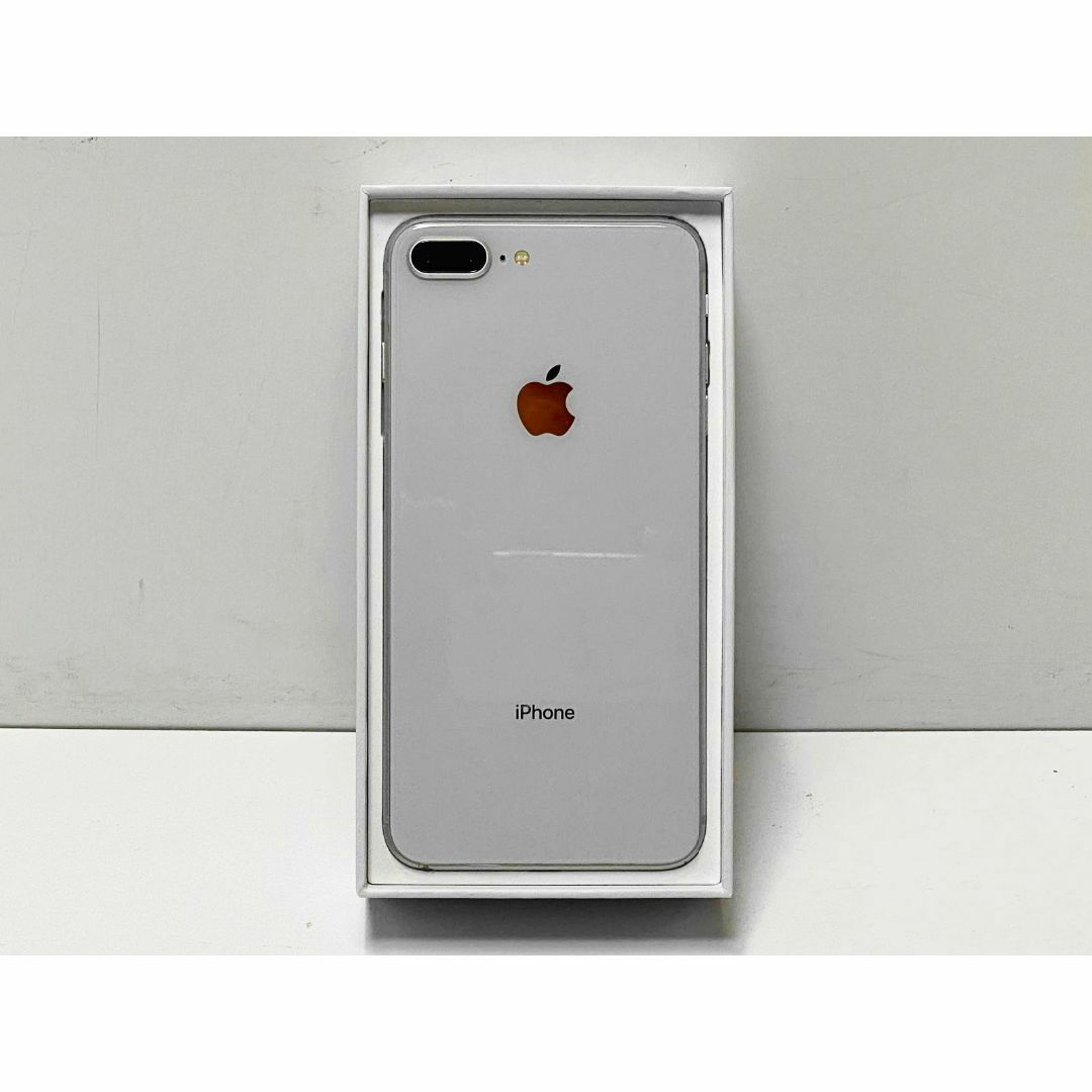 Apple(アップル)のiPhone8 Plus 64GB シルバー MQ9L2J／A SIMフリー4 スマホ/家電/カメラのスマートフォン/携帯電話(スマートフォン本体)の商品写真