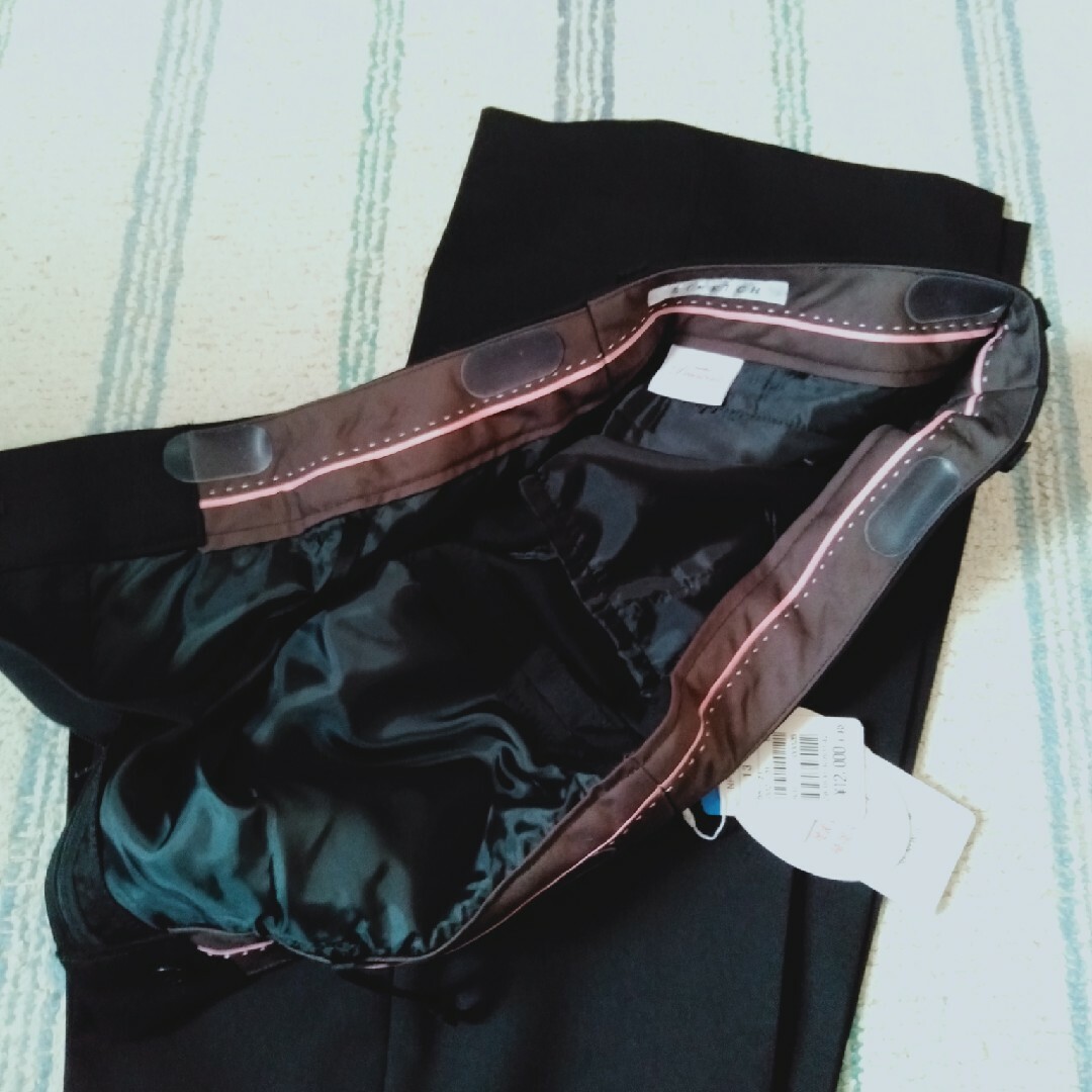 青山(アオヤマ)の新品青山レディーススーツのズボン13号 レディースのフォーマル/ドレス(スーツ)の商品写真