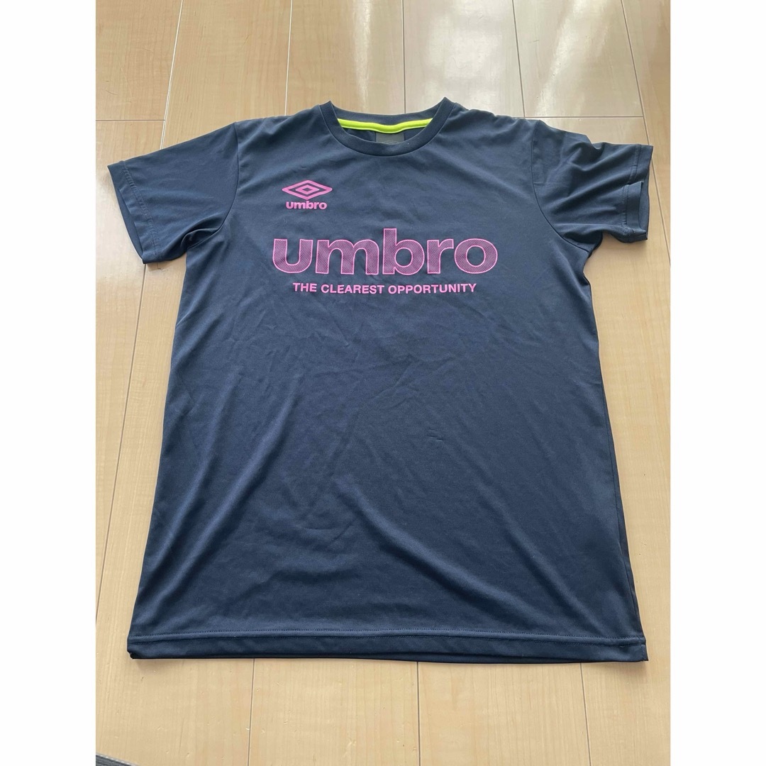 UMBRO(アンブロ)のumbro Tシャツ　トレーニングウェア　ジャージ スポーツ/アウトドアのトレーニング/エクササイズ(トレーニング用品)の商品写真