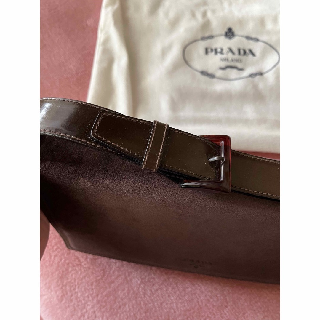 PRADA(プラダ)の美品　PRADA プラダ　ショルダーバッグ　スエード レディースのバッグ(ショルダーバッグ)の商品写真