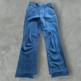 スピックアンドスパン(Spick & Span)の【51/2】BEAUTY LINE SLIT DENIM spick&span(デニム/ジーンズ)