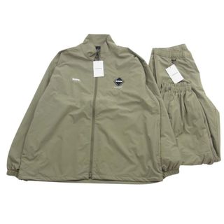 エフシーアールビー(F.C.R.B.)のF.C.R.B. エフシーアールビー ジャケット 24SS FCRB-240055 FCRB-240057 VENTILATION LOGO TRAINING JACKET VENTILATION LOGO TRAINING EASY PANTS ベンチレーション トレーニング ジャケット  パンツ セットアップ ベージュ L【新古品】【未使用】【中古】(その他)