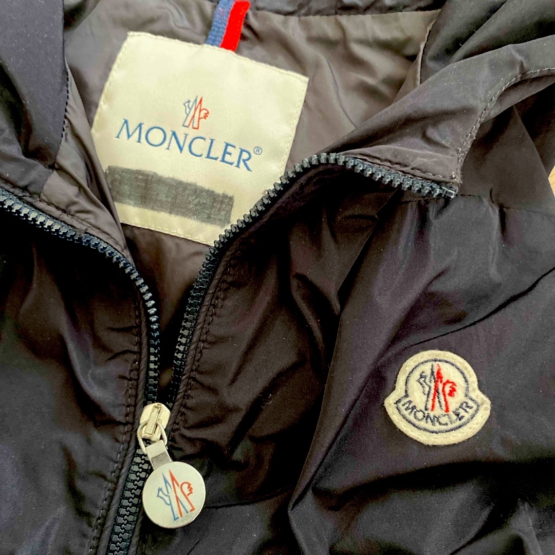 MONCLER(モンクレール)のモンクレール  スプリングコート　ジャケット　パーカー　ワンピース　ティシャツに キッズ/ベビー/マタニティのキッズ服女の子用(90cm~)(コート)の商品写真