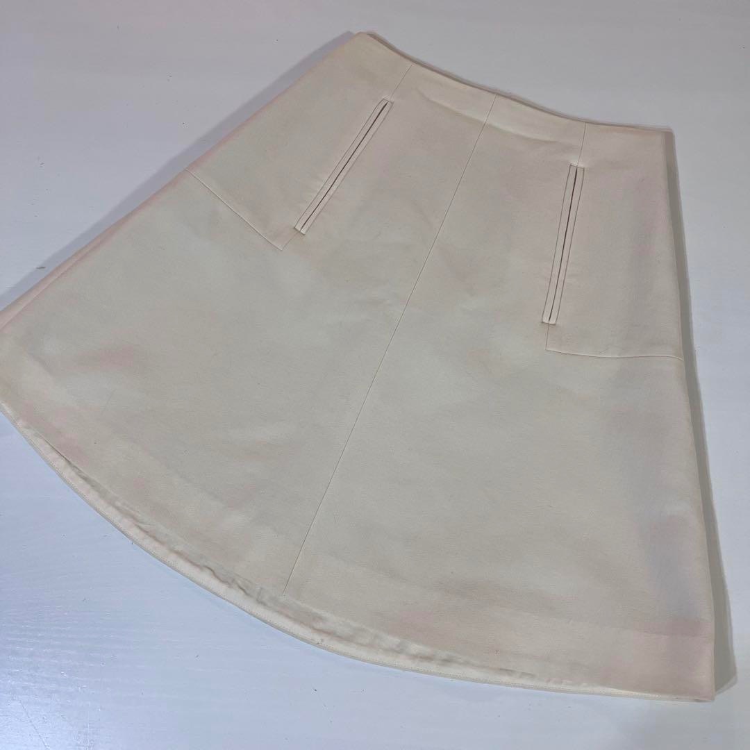 EMMEL REFINES(エメルリファインズ)のEMMEL REFINES ミニスカート　XSサイズ　ホワイト　白 レディースのスカート(ミニスカート)の商品写真