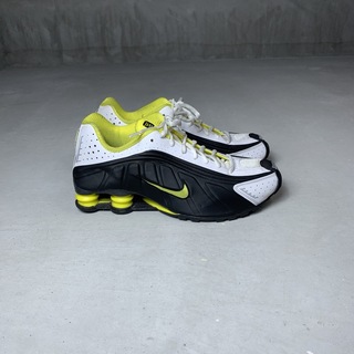 ナイキ(NIKE)のNIKE SHOX R4 YELLOW ショックス 9 27 黄色 黄(スニーカー)