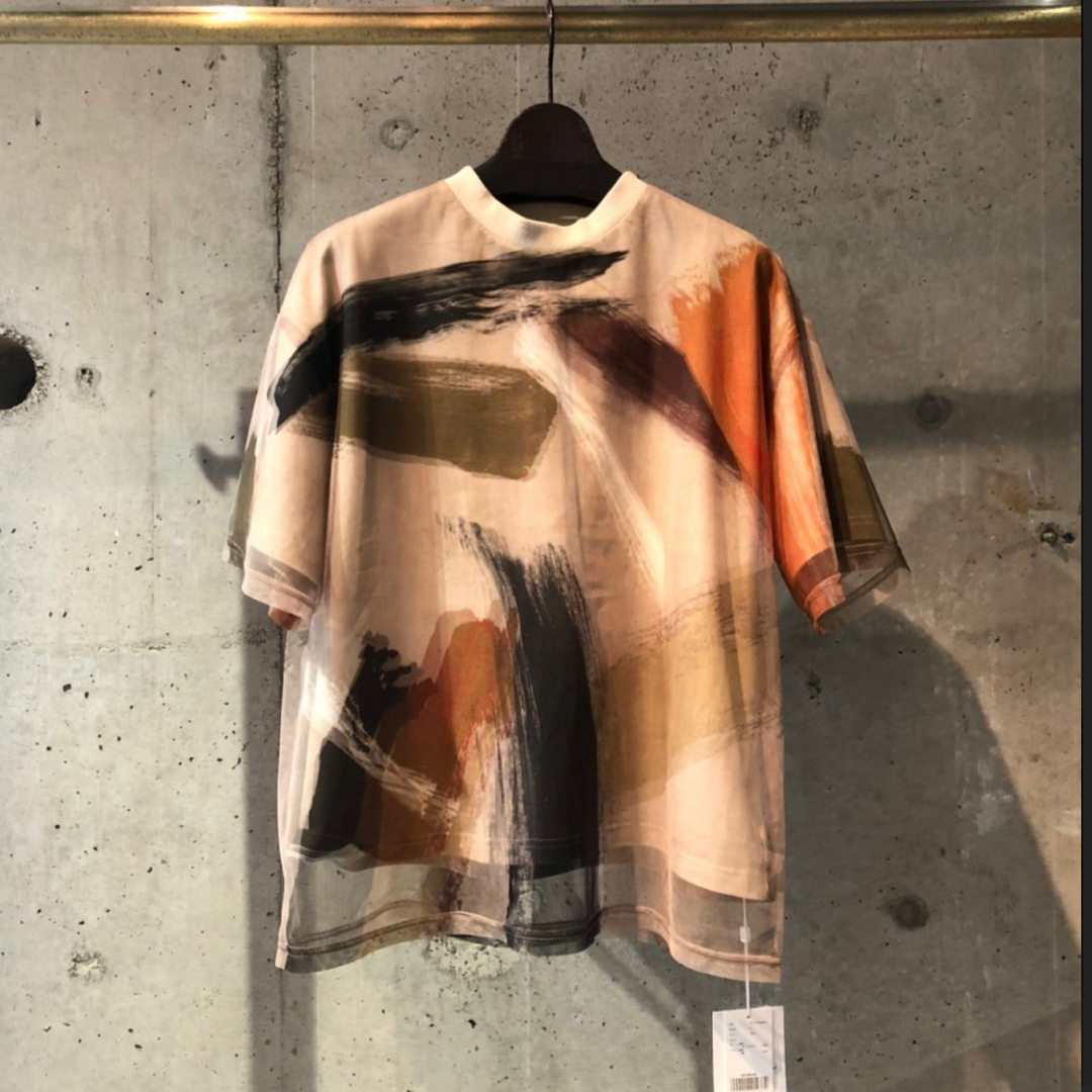 Ameri VINTAGE(アメリヴィンテージ)のAmeri LOUISE ART TEE レディースのトップス(Tシャツ(半袖/袖なし))の商品写真