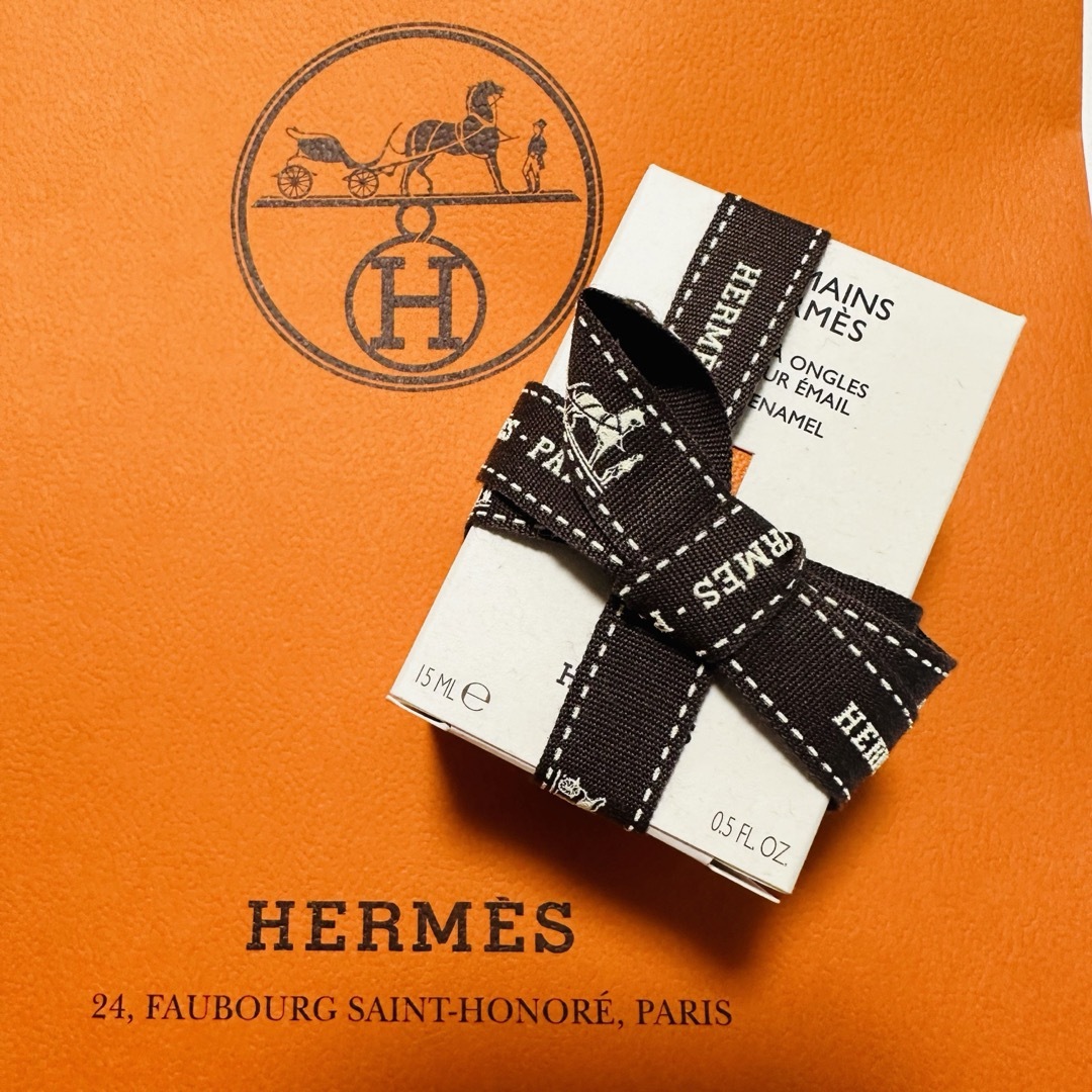 Hermes(エルメス)のHERMES エルメス ネイルカラー 〈レ マン エルメス〉 80 コスメ/美容のネイル(マニキュア)の商品写真