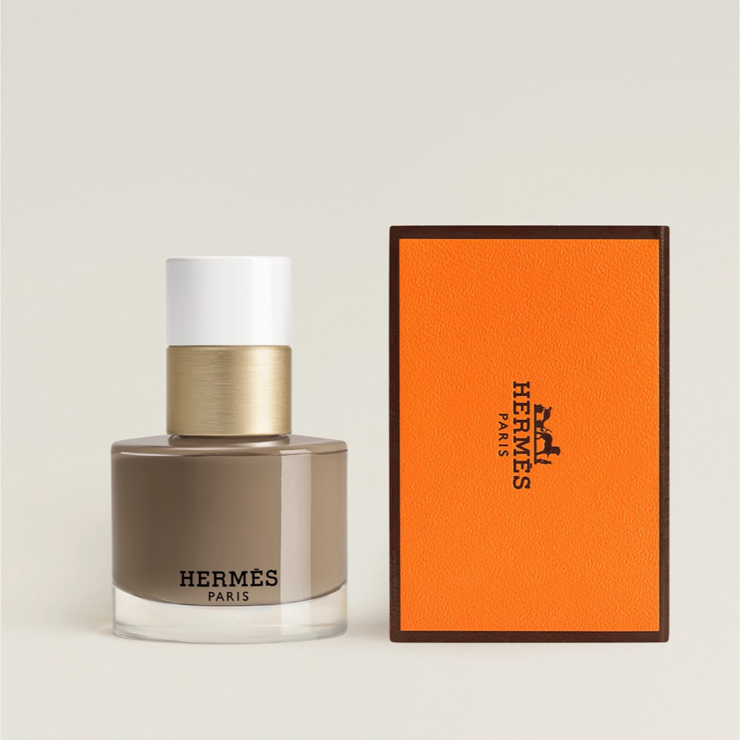 Hermes(エルメス)のHERMES エルメス ネイルカラー 〈レ マン エルメス〉 80 コスメ/美容のネイル(マニキュア)の商品写真