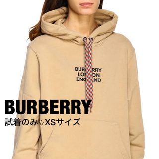 BURBERRY - 試着のみ★バーバリー エンブロイダリーロゴプルオーバーパーカー/XS