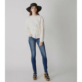 マウジー(moussy)の【希少】MOUSSY　Rebirth SKINNY 《定価17,380円》(デニム/ジーンズ)