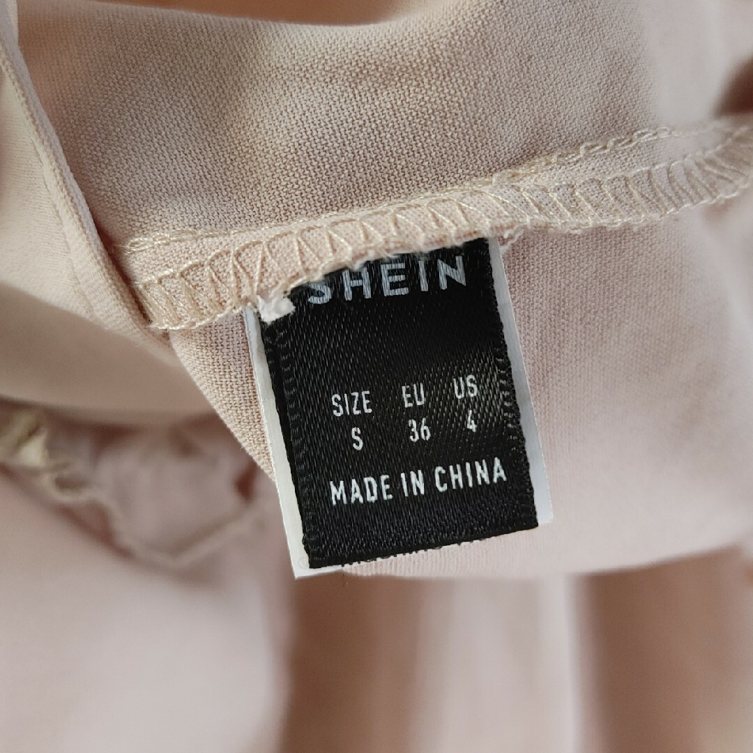 SHEIN(シーイン)のフリルチュニック シンプルカットソー レディースのトップス(チュニック)の商品写真