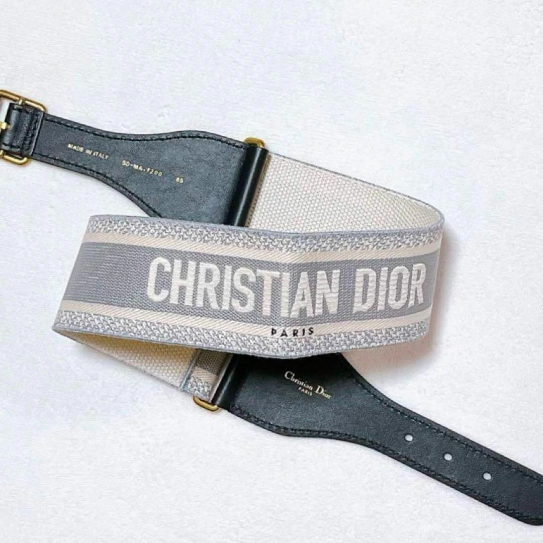 Christian Dior(クリスチャンディオール)のクリスチャン ディオール キャンバス× レザー エンブロイダリー ベルト 超美品 レディースのファッション小物(ベルト)の商品写真