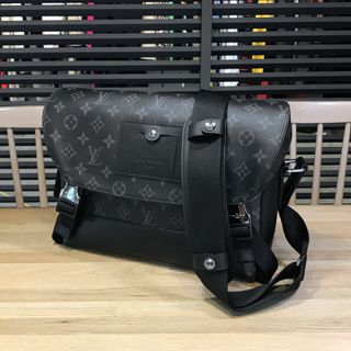 ルイヴィトン(LOUIS VUITTON)の新品同様 ルイヴィトン 現行 エクリプス メッセンジャーヴォワヤージュPM 黒(ショルダーバッグ)