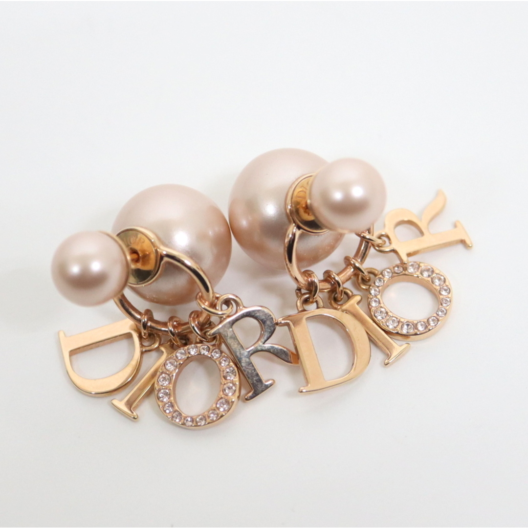 Christian Dior(クリスチャンディオール)の【Dior】ディオール トライバルピアス レジンパール ピンク ロゴ/ok04459md レディースのアクセサリー(ピアス)の商品写真