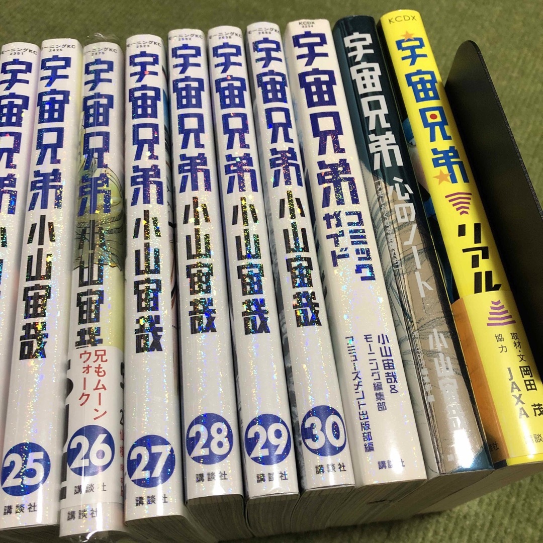 講談社(コウダンシャ)の宇宙兄弟　18-30巻　関連3冊 エンタメ/ホビーの漫画(青年漫画)の商品写真