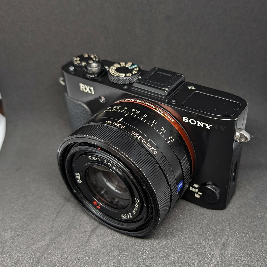 SONY(ソニー)のSONY デジタルカメラ Cyber-Shot RX DSC-RX1 スマホ/家電/カメラのカメラ(コンパクトデジタルカメラ)の商品写真