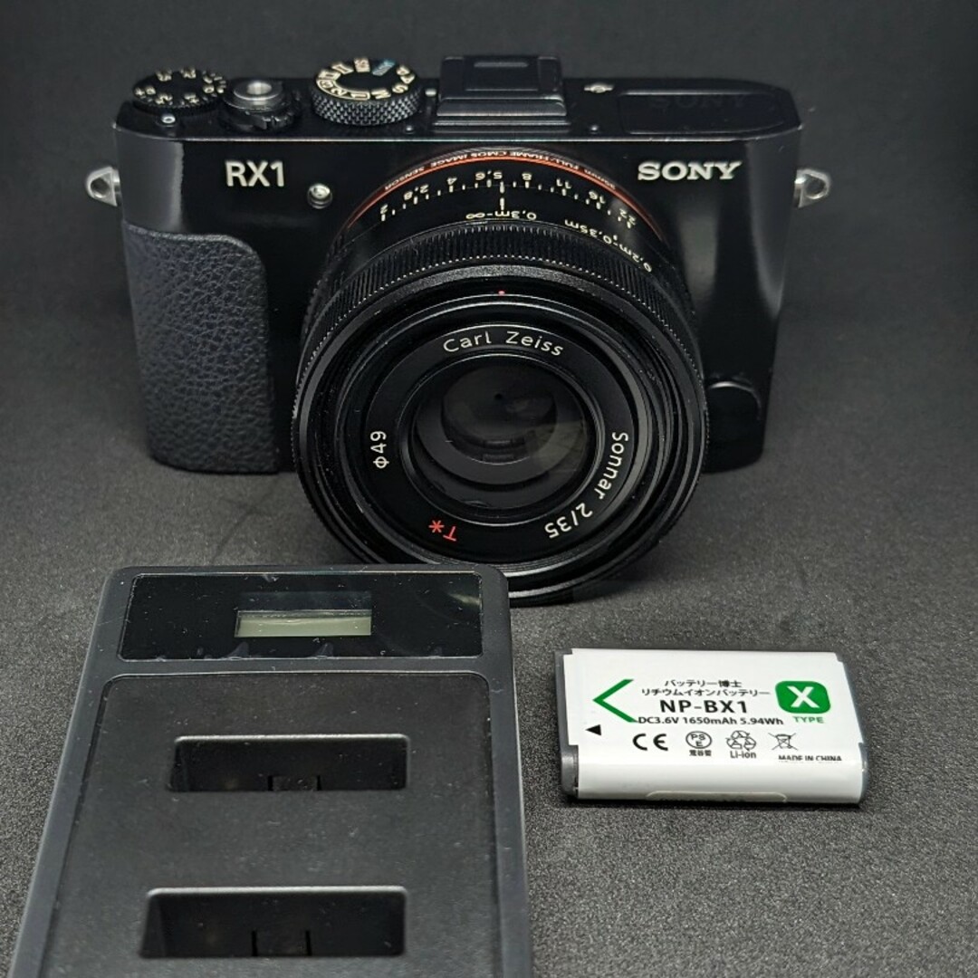 SONY(ソニー)のSONY デジタルカメラ Cyber-Shot RX DSC-RX1 スマホ/家電/カメラのカメラ(コンパクトデジタルカメラ)の商品写真