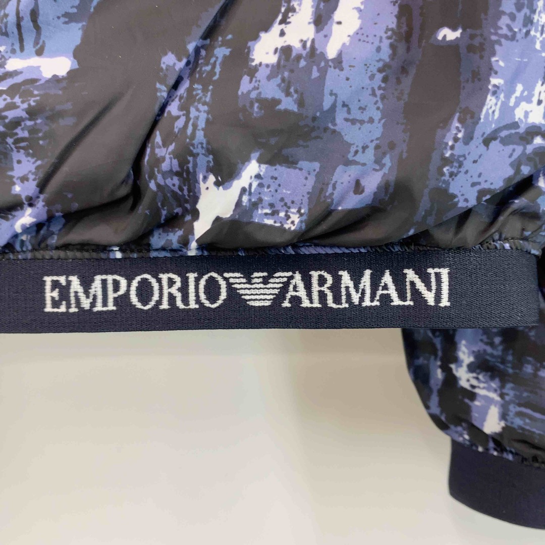 Emporio Armani(エンポリオアルマーニ)のEMPORIO ARMANI エンポリオアルマーニ メンズ ダウンジャケット リバーシブル ブルゾン キカ柄 ネイビー メンズのジャケット/アウター(ダウンジャケット)の商品写真