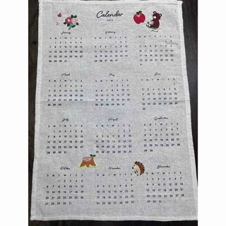 ファブリックカレンダー　刺繍　ハンドメイド(インテリア雑貨)