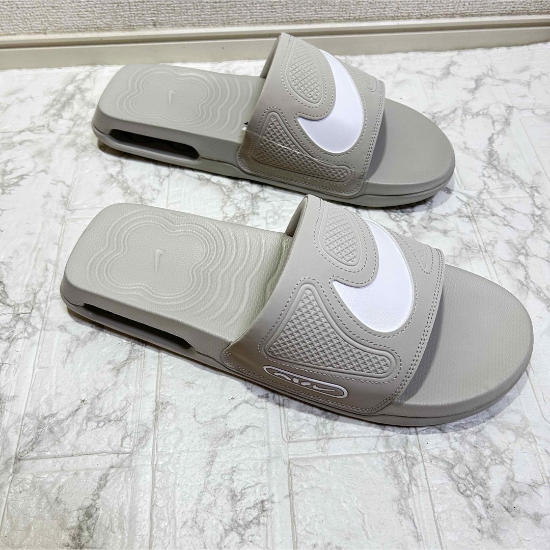 NIKE(ナイキ)の新品 未使用 NIKE AIRMAX CIRRO SLIDEライトアイアンオール メンズの靴/シューズ(サンダル)の商品写真