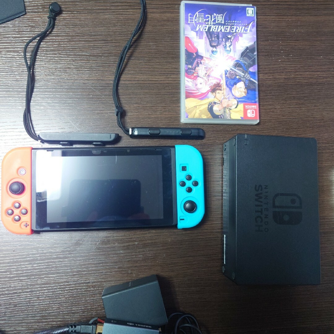 Nintendo Switch(ニンテンドースイッチ)のニンテンドーSwitch エンタメ/ホビーのゲームソフト/ゲーム機本体(家庭用ゲーム機本体)の商品写真