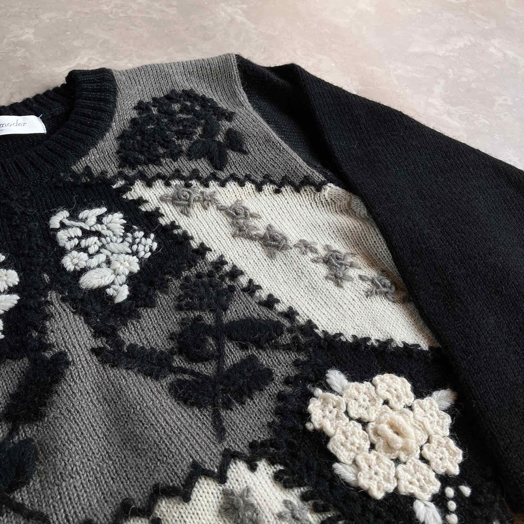 Grimoire(グリモワール)のused レトロ 刺繍 ニット セーター 古着 ヴィンテージ vintage レディースのトップス(ニット/セーター)の商品写真
