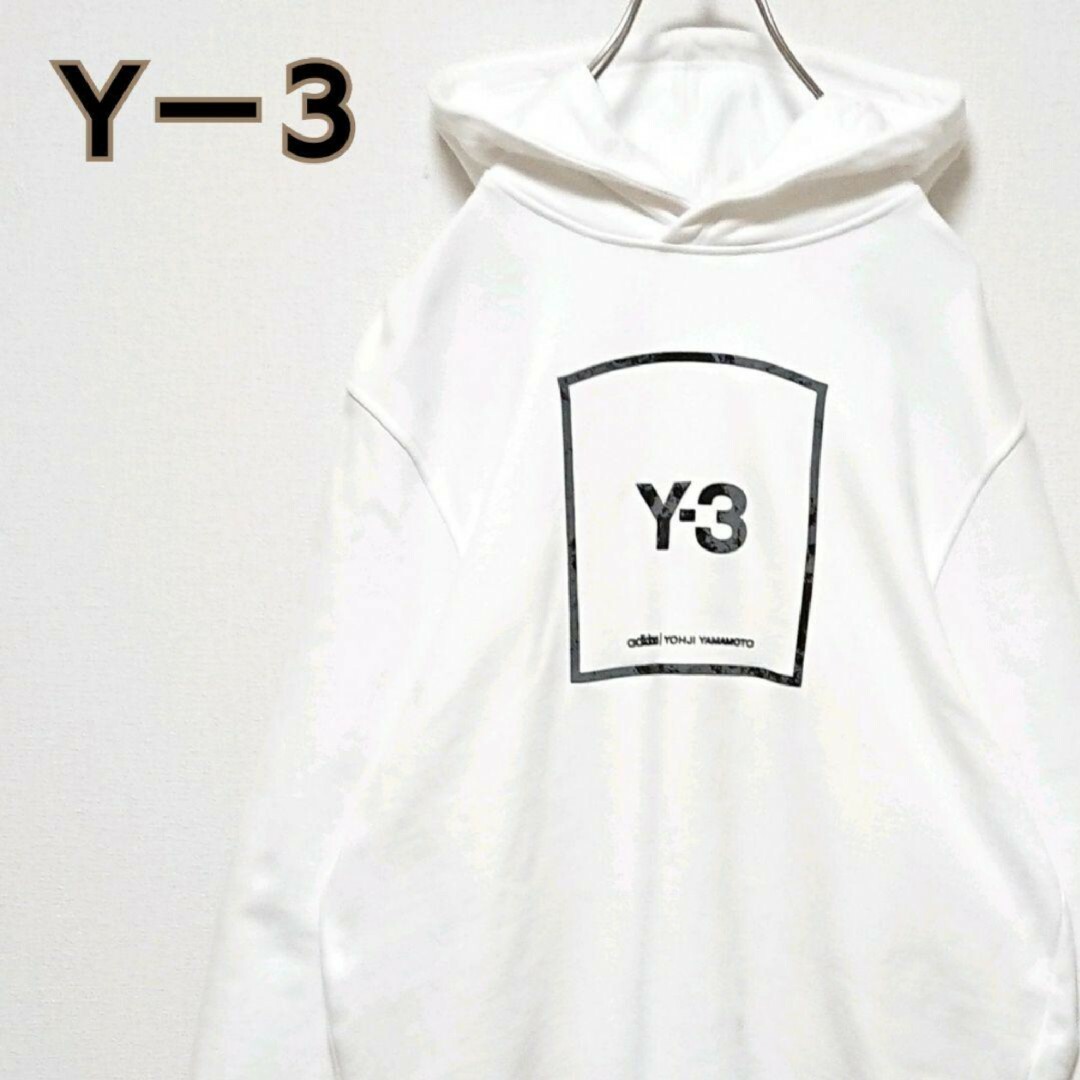 Y-3(ワイスリー)の即完売 ワイスリー スクエア 立体 デカロゴ ホワイト プルオーバー パーカー メンズのトップス(パーカー)の商品写真