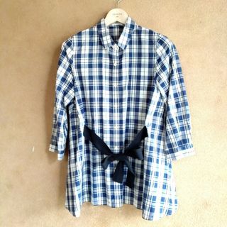 美品　ゴールデンベア　ブルーラメ入りチェック柄シャツ　ウエストりぼん　Mサイズ