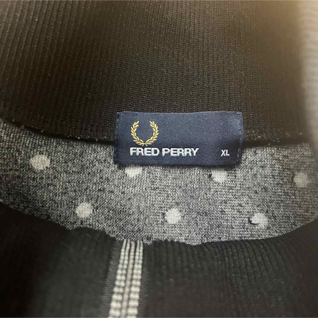 FRED PERRY(フレッドペリー)の00’s FRED PERRY ベロア トラックジャケット ドット ワンポイント メンズのトップス(ジャージ)の商品写真