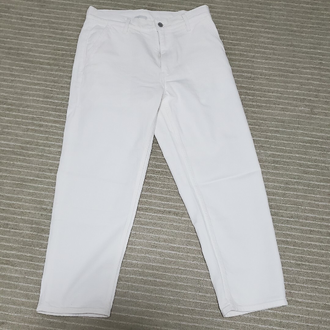 UNIQLO(ユニクロ)のユニクロ　リラックスアンクルワイドフィットジーンズ　白　ホワイト メンズのパンツ(デニム/ジーンズ)の商品写真