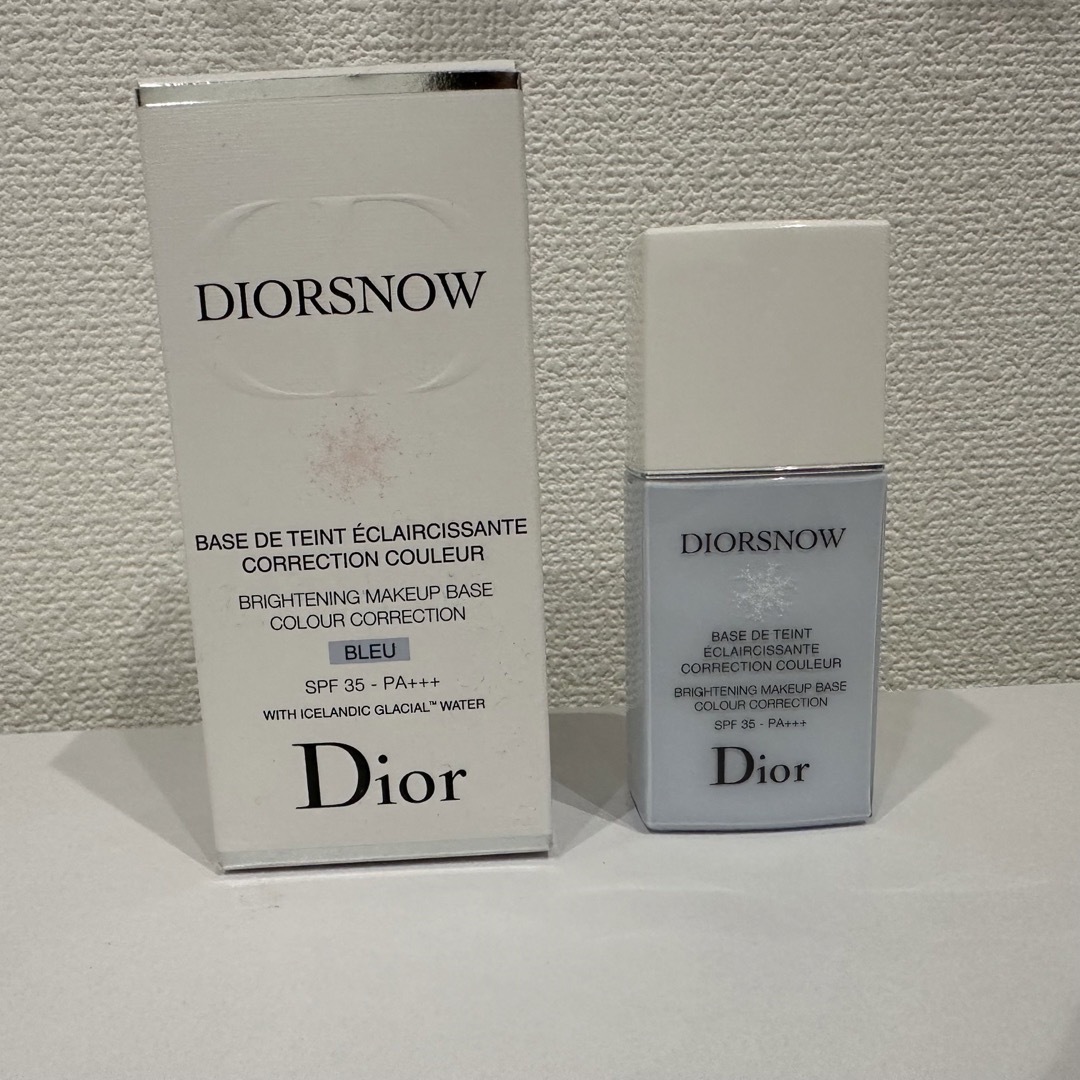 Dior(ディオール)のスノー　メイクアップ　ベース　UV35 ブルー コスメ/美容のベースメイク/化粧品(化粧下地)の商品写真