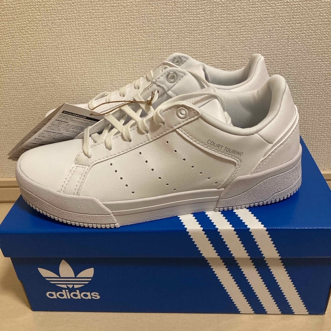 adidas(アディダス)のアディダス スニーカーCOURT TOURINO J キッズ/ベビー/マタニティのキッズ靴/シューズ(15cm~)(スニーカー)の商品写真