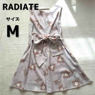 スコットクラブ(SCOT CLUB)の【新品未使用】ラディエイト RADIATE 花 グレージュ M バックリボン♡(ひざ丈ワンピース)