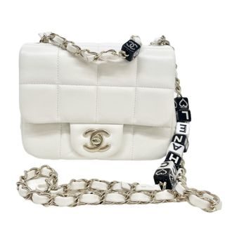 シャネル(CHANEL)のシャネル チョコバー ラムスキン  ホワイト(ショルダーバッグ)