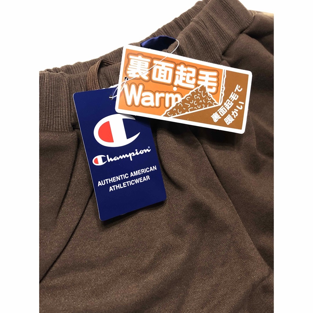 Champion(チャンピオン)の【新品】チャンピオン 裏起毛ショートパンツ 110 キッズ/ベビー/マタニティのキッズ服女の子用(90cm~)(パンツ/スパッツ)の商品写真