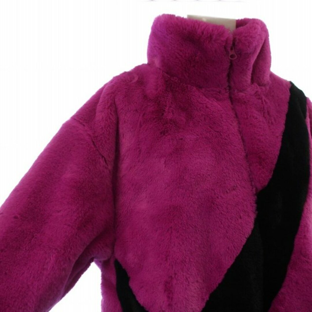 NIKE(ナイキ)のナイキ フェイクファージャケット フリースジャケット ロゴ XS 紫 黒  レディースのジャケット/アウター(ブルゾン)の商品写真