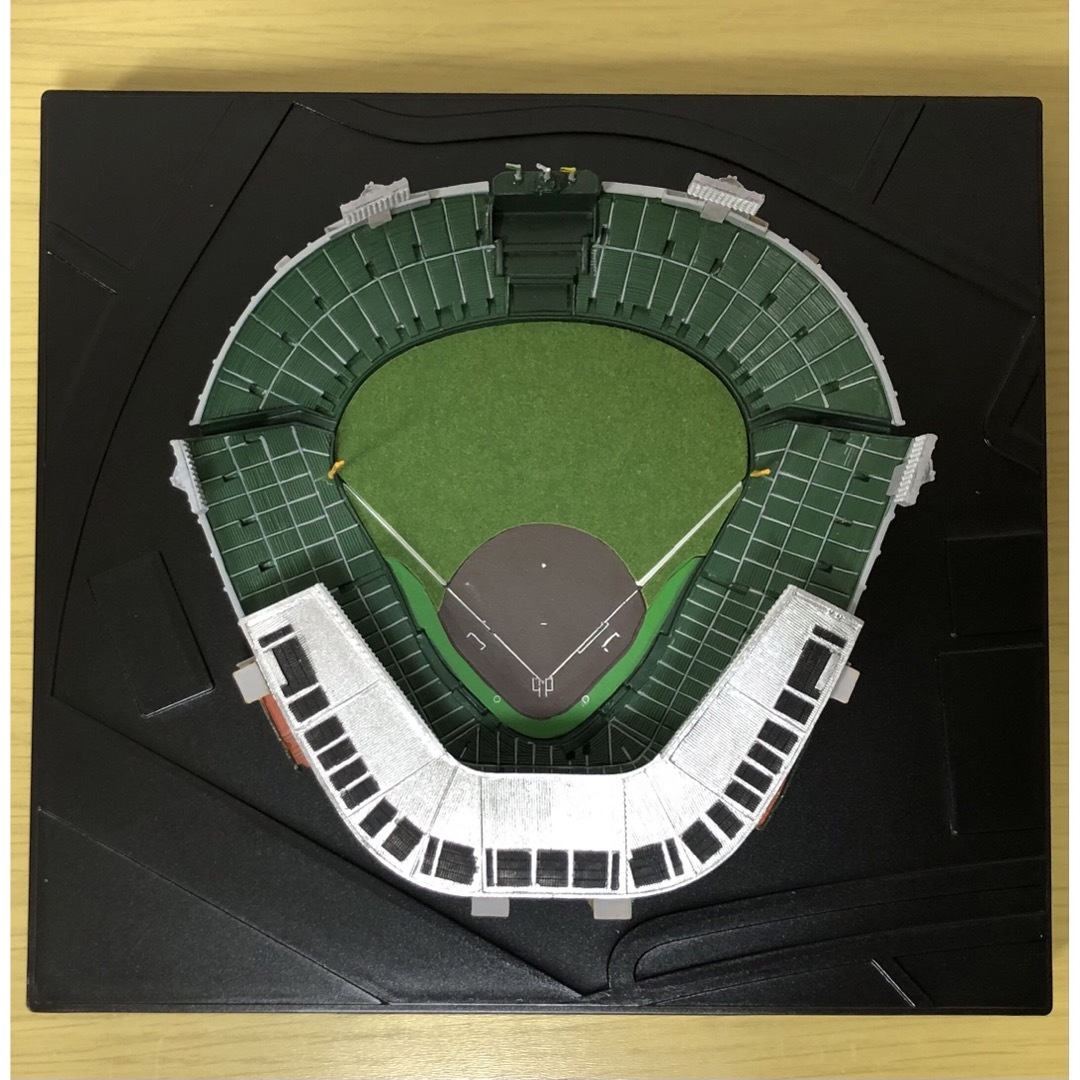 甲子園球場ジオラマ、特典タオルとセット スポーツ/アウトドアの野球(記念品/関連グッズ)の商品写真