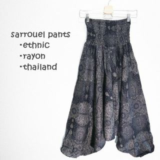 【新品】2way サルエルパンツ 　黒ベース・金風のアラベスク調曼荼羅総柄(サルエルパンツ)