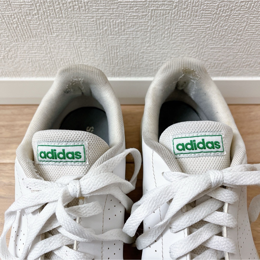 adidas(アディダス)の【美品】 adidas スニーカー 25.5cm アドバンコート レディースの靴/シューズ(スニーカー)の商品写真