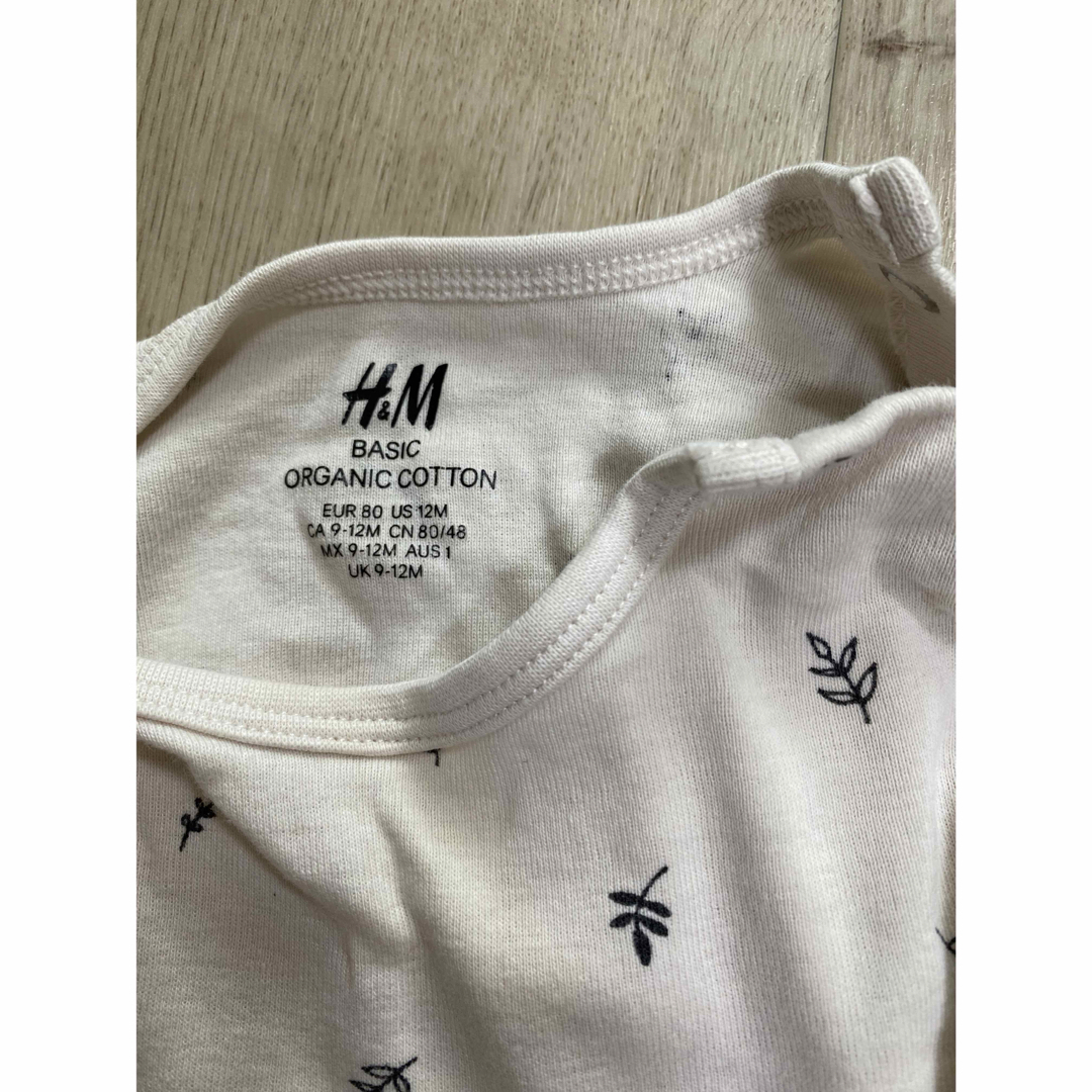 H&M(エイチアンドエム)のH&M ボディスーツ・ズボンセット　サイズ80 レディースのレディース その他(セット/コーデ)の商品写真