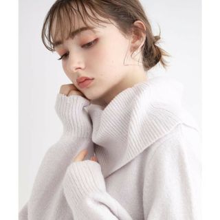 クチュールブローチ(Couture Brooch)のオフタートル2WAYラメニット クチュールブローチ セーター  ライトグレー(ニット/セーター)