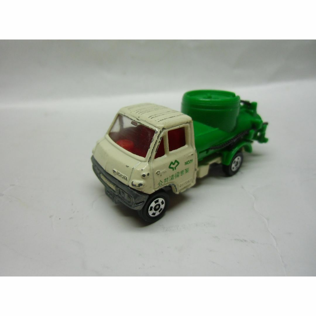 日本製 トミカ 赤箱 18 トヨタ ダイナ バキュームカー - メルカリ