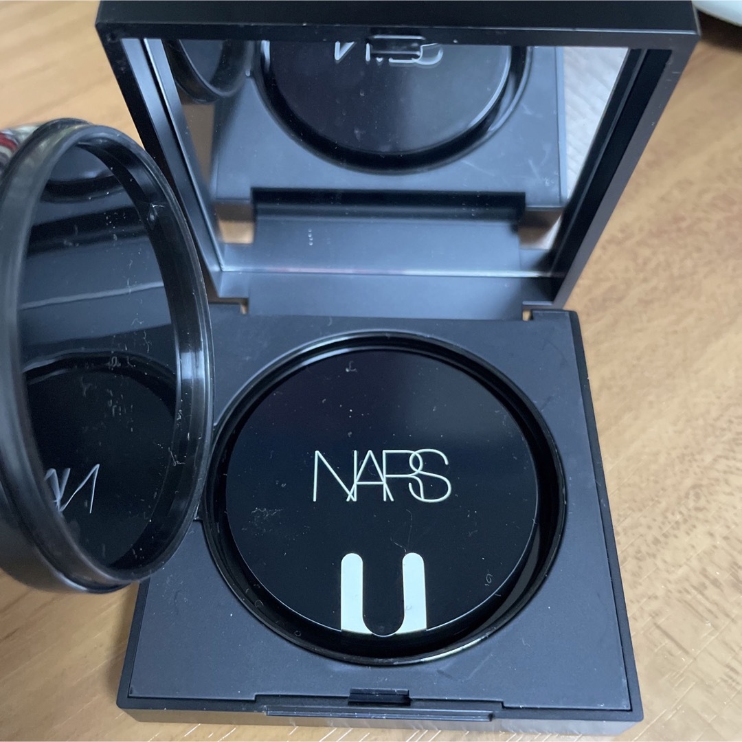 NARS(ナーズ)のNARSクッションファンデーションVIENNA コスメ/美容のベースメイク/化粧品(ファンデーション)の商品写真