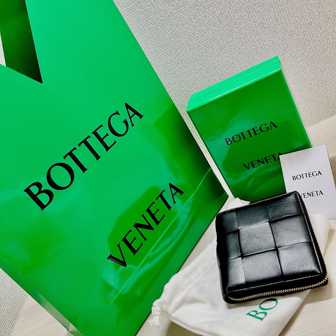 Bottega Veneta(ボッテガヴェネタ)のBOTTEGA VENETA  スモール カセット コンパクトジップアラウンド メンズのファッション小物(折り財布)の商品写真
