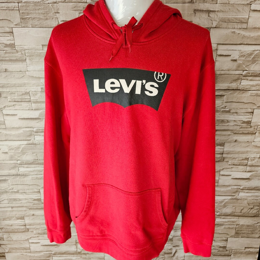 Levi's(リーバイス)のリーバイス Levi's パーカー ビッグサイズ ビッグシルエット 赤 メンズのトップス(パーカー)の商品写真