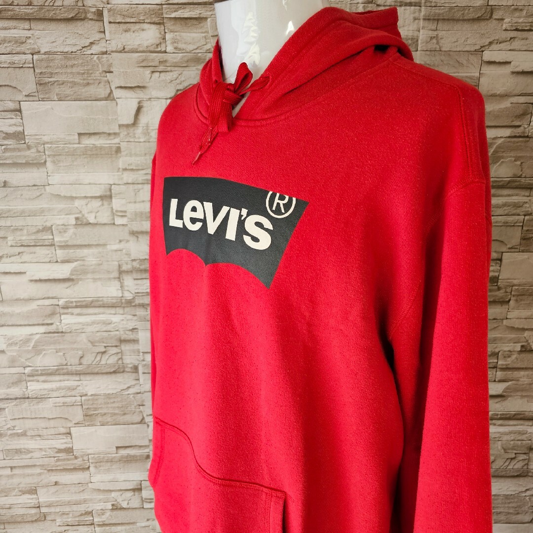 Levi's(リーバイス)のリーバイス Levi's パーカー ビッグサイズ ビッグシルエット 赤 メンズのトップス(パーカー)の商品写真