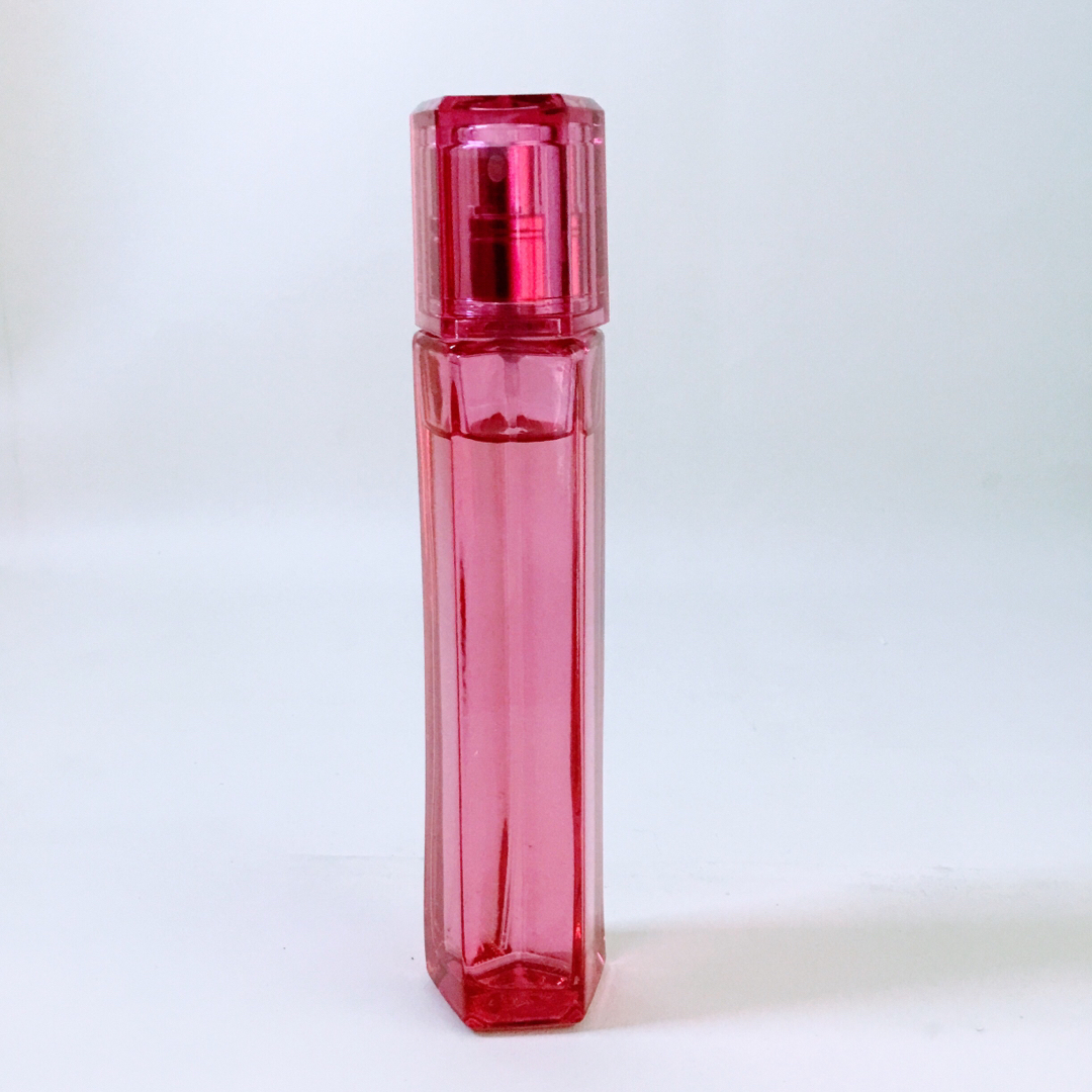 SHISEIDO (資生堂)(シセイドウ)の【美品】資生堂☆香水 ローズルージュ オードパルファム スプレータイプ 50ml コスメ/美容の香水(香水(女性用))の商品写真